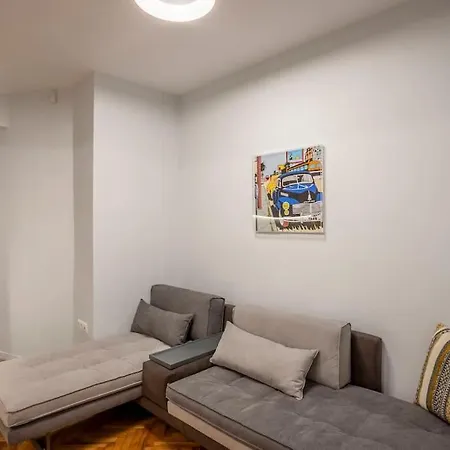 Karolou Ntil- Ground Floor Thessaloníki